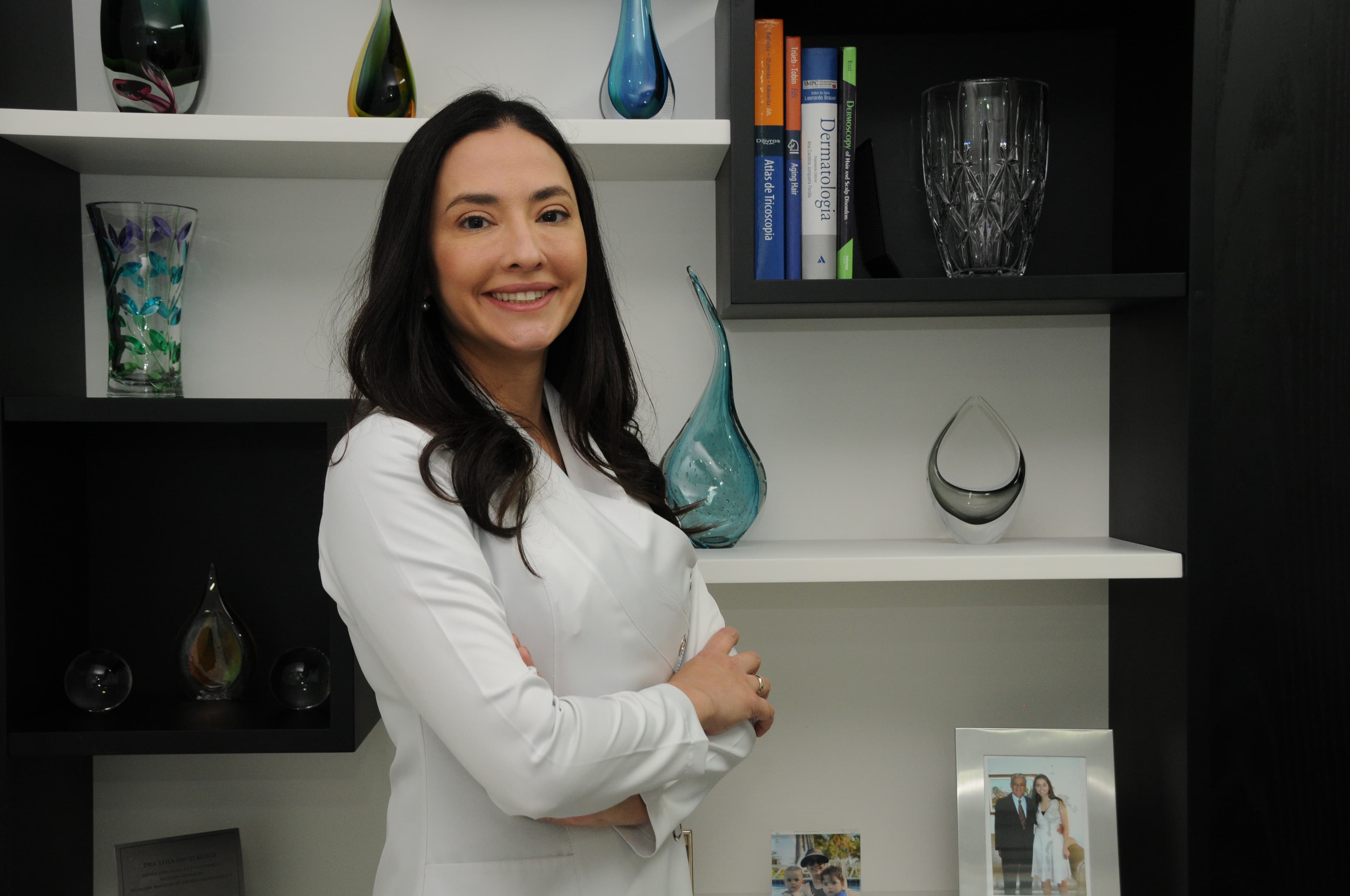 Dr. Leila Bloch 