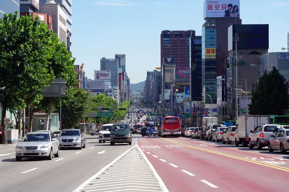 Gangnam-daero and Gangnam Station area