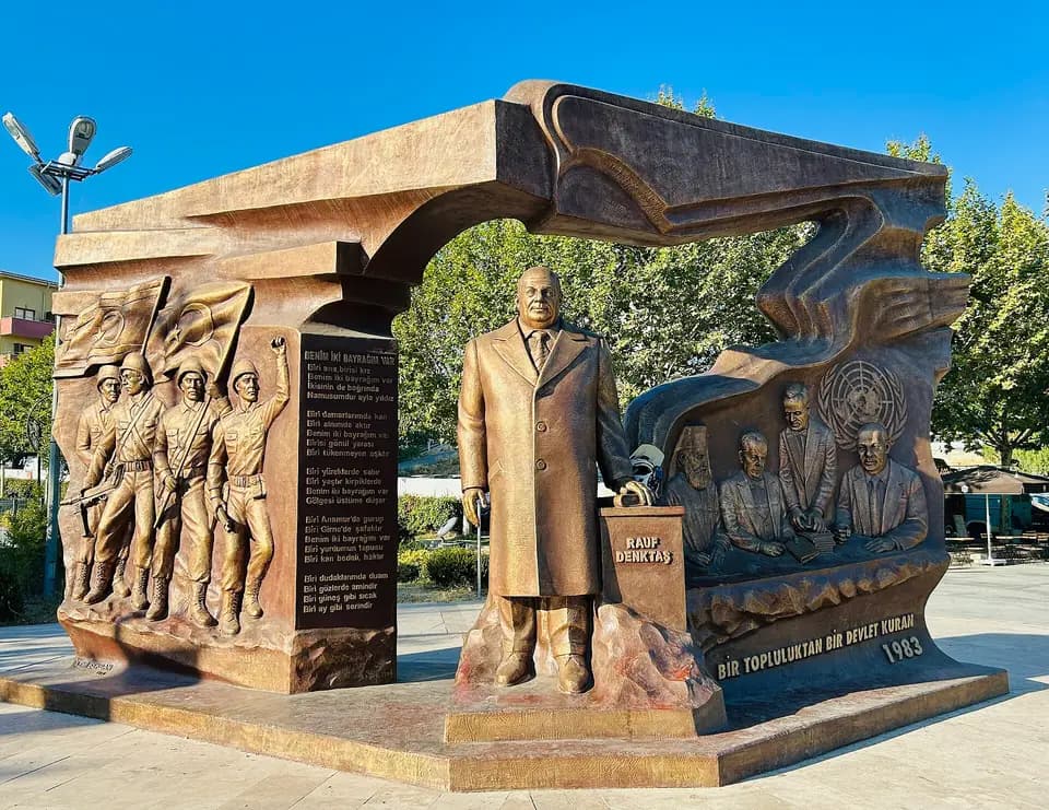 Cyprus Monument (Kıbrıs Anıtı)