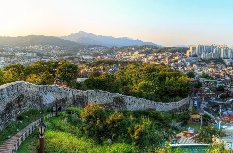 Naksan Park and the Seoul City Wall